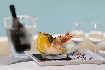 cocktail di scampi del ristorante di pesce fresco centro storico di Vieste in piazzetta Petrone