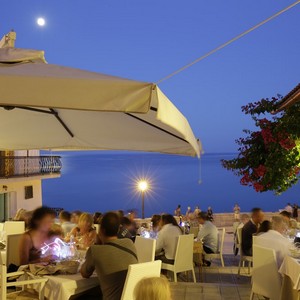 Ristorante Piazzetta Petrone nel centro storico di Vieste nel Gargano